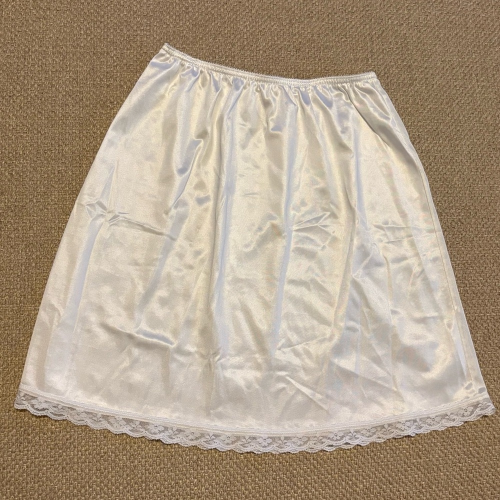 Warners white half slip lace trim size m